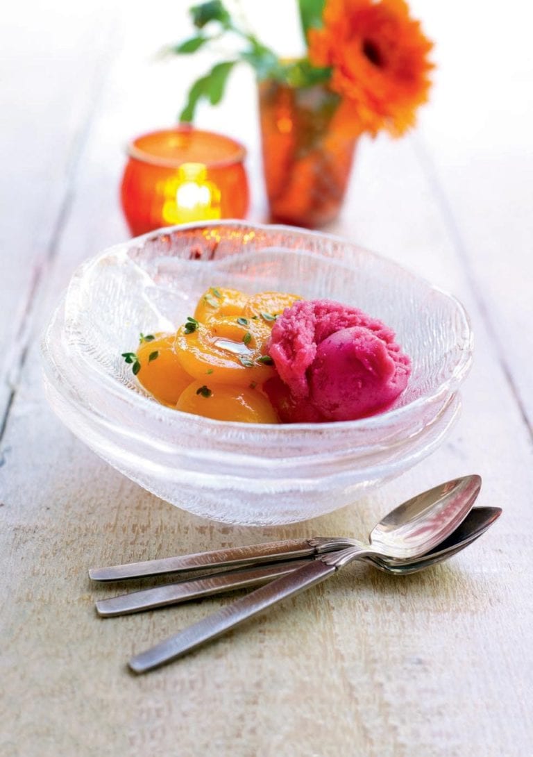 Redcurrant sorbet with baked apricots