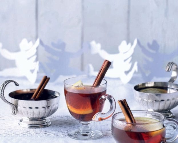 Tipsy Christmas wassail (mulled cider)