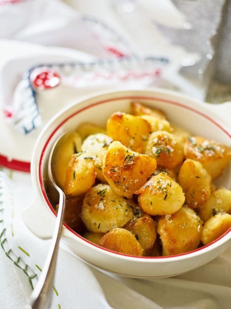 Roast potatoes with herb salt