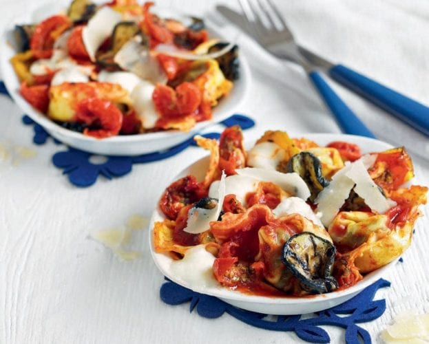 Baked three-cheese tortelloni
