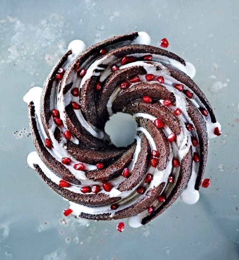 Sticky gingerbread bundt cake