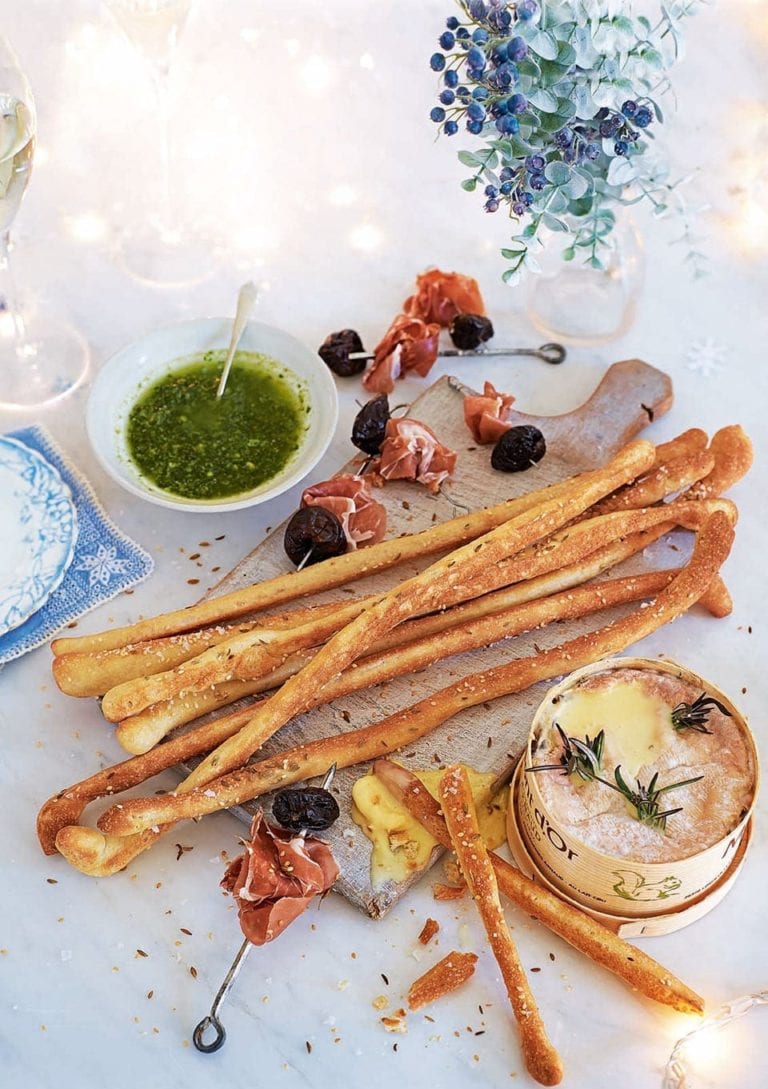 Fennel and sesame seed breadsticks