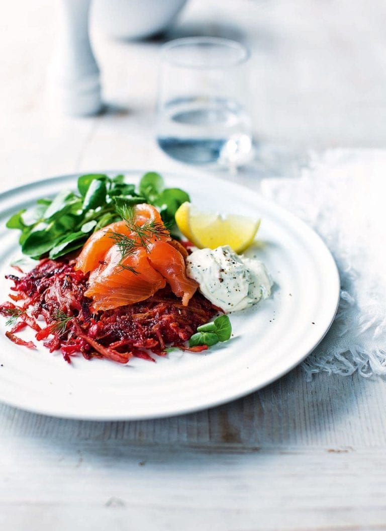 Smoked salmon with beetroot parsnip rösti