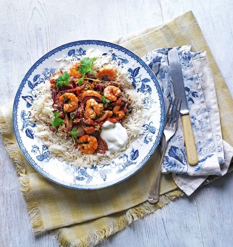 Prawn and spinach curry