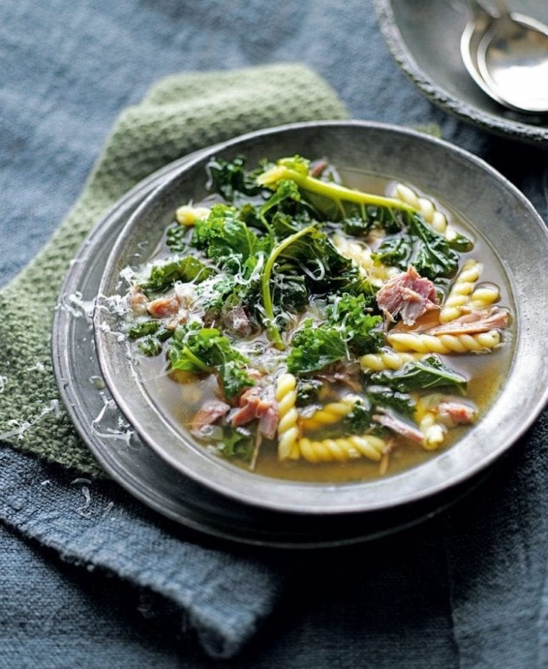 Shredded ham, kale and pasta soup