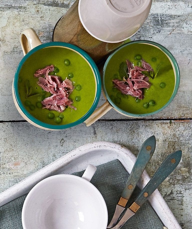 Ham and green pea soup