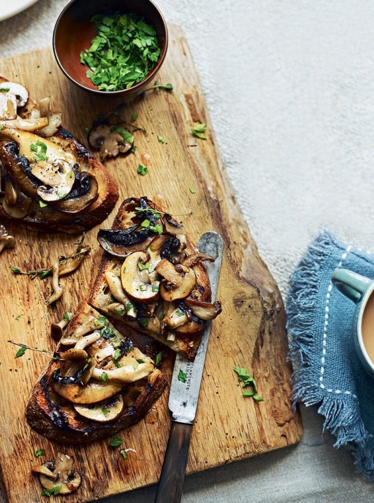 Garlic mushrooms on toast