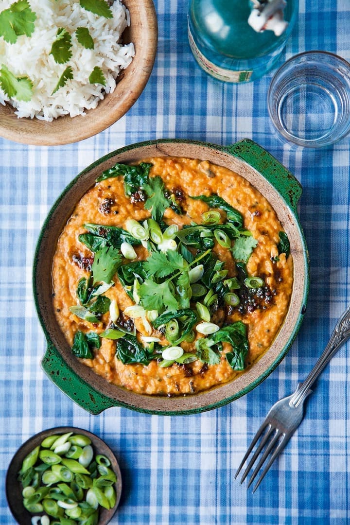 Dhal with spinach and tomatoes