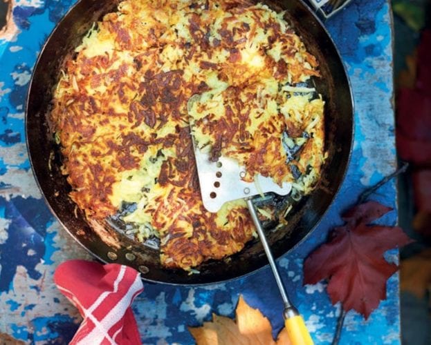 Smoked salmon rösti with clementine salad