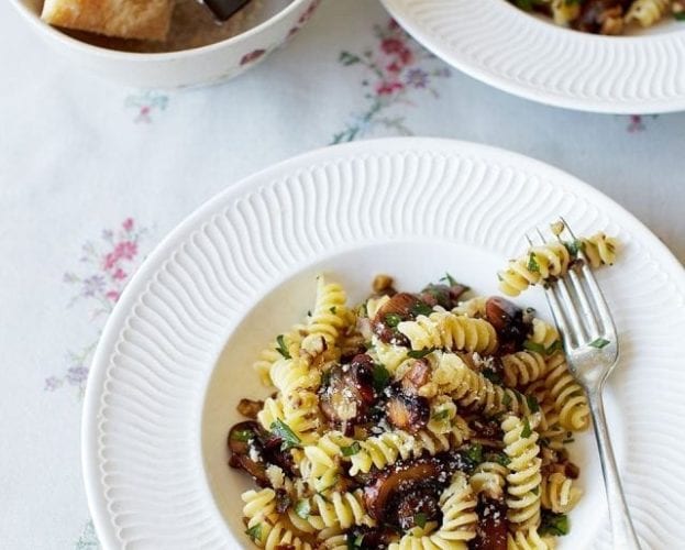 Cheat’s creamy mushroom pasta