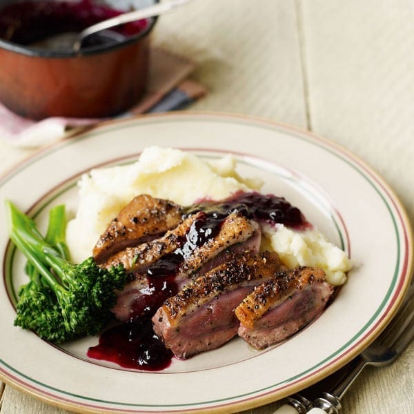 Quick peppered duck and blackcurrant sauce