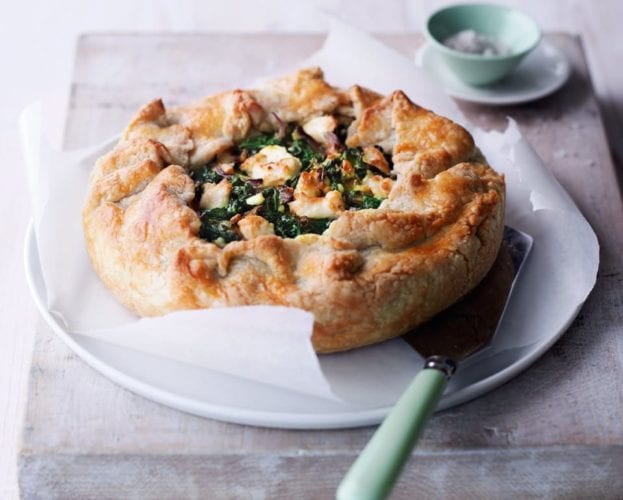 Spinach and feta filo swirl pie