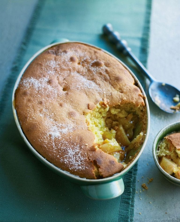 Almond, apple and pear sponge