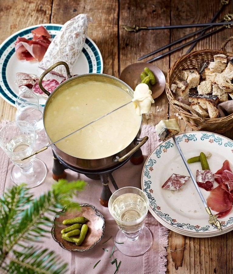 Savoyard cheese fondue