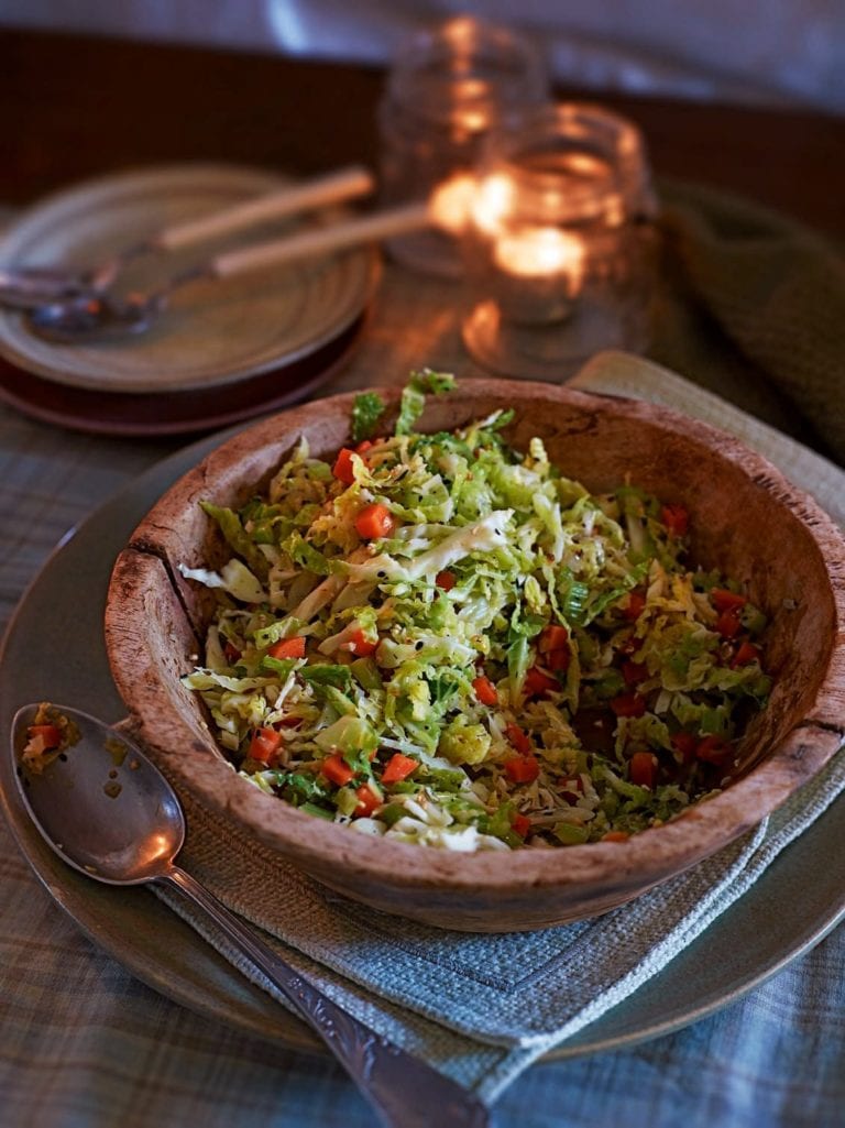 Savoy cabbage with oatmeal