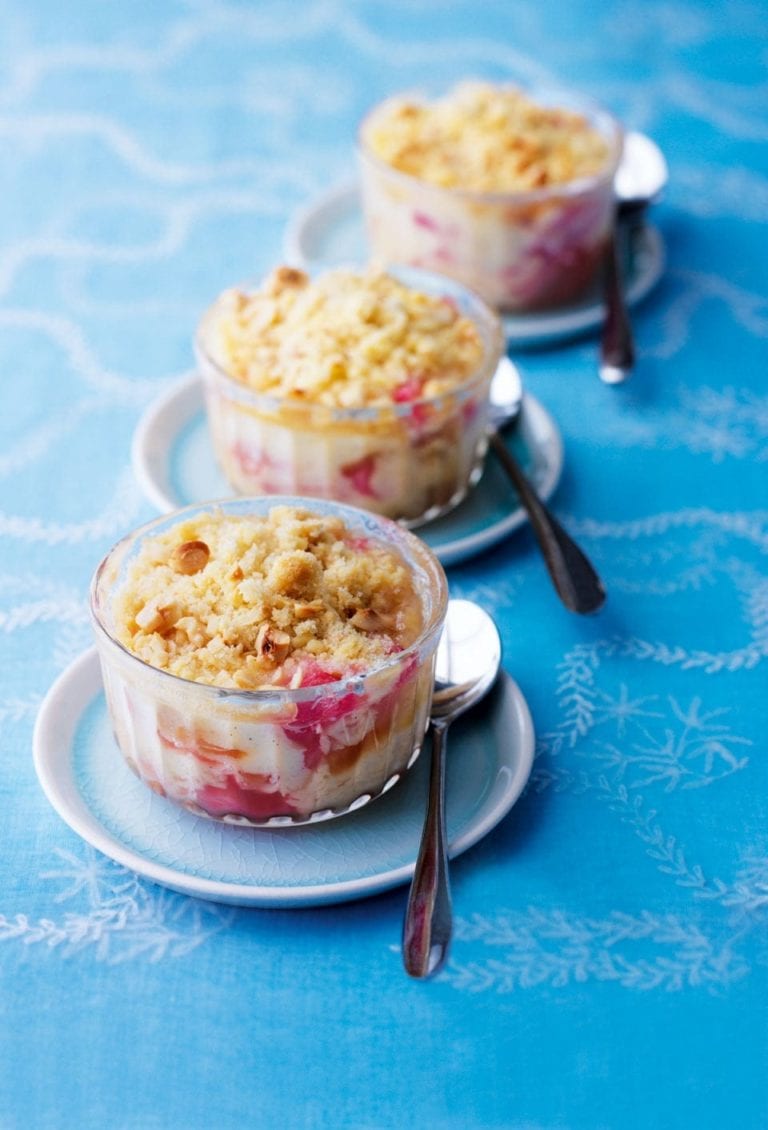 Rhubarb and custard crumbles