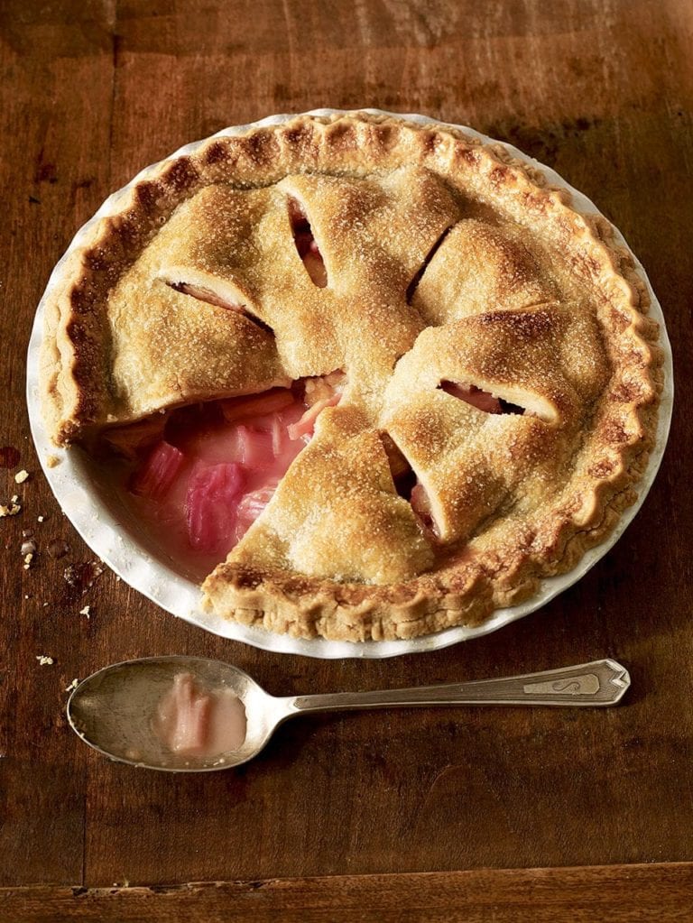 Rhubarb and ginger pie