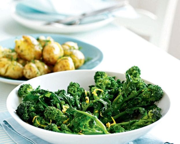 Sprouting broccoli with lemon