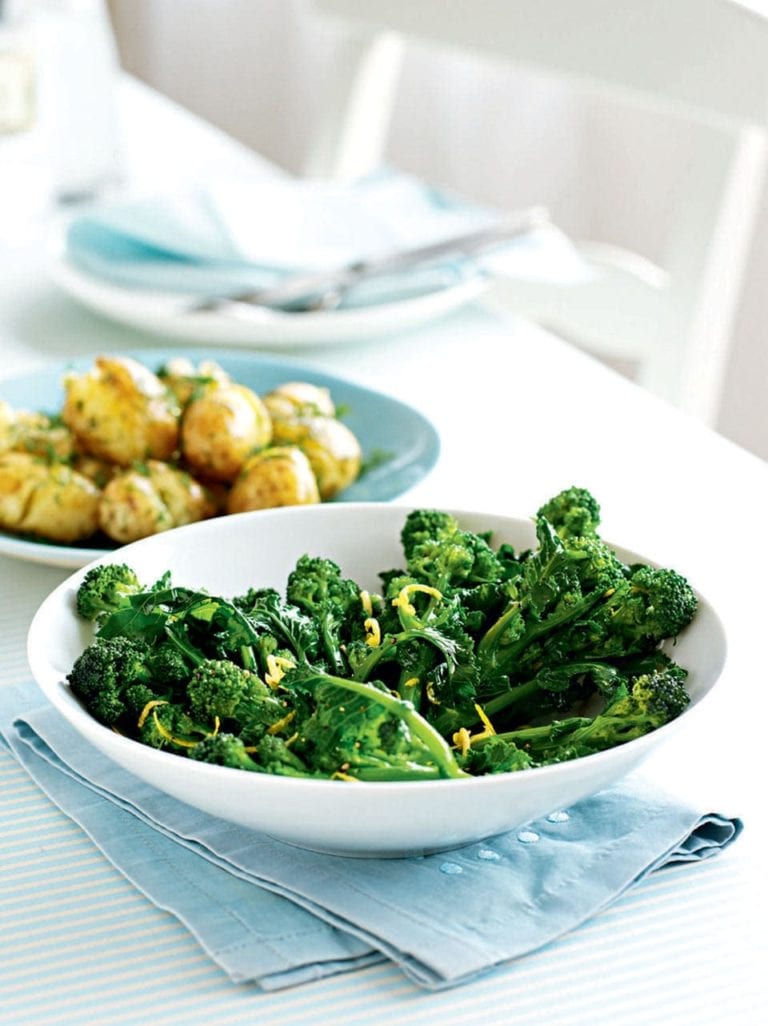 Sprouting broccoli with lemon