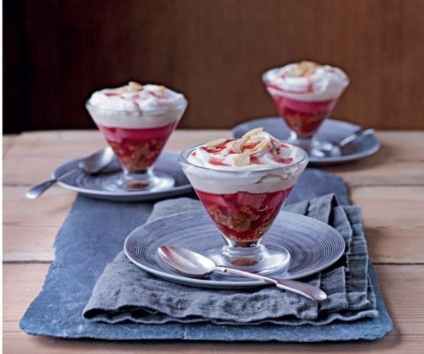 Simple roasted rhubarb and lemon curd pots