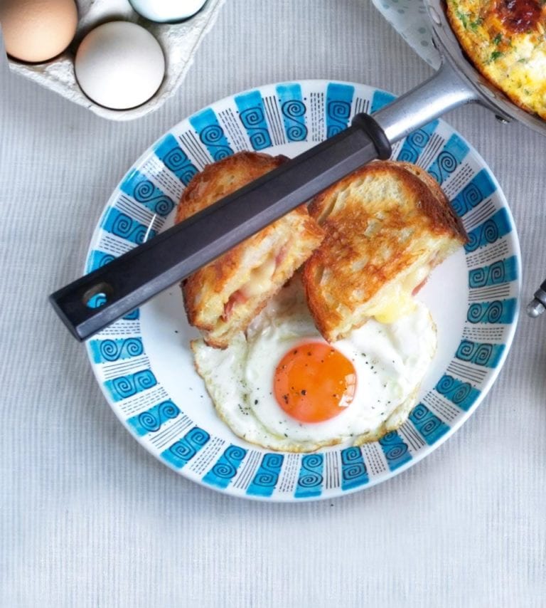 Croque-madame with Parma ham and Gruyère