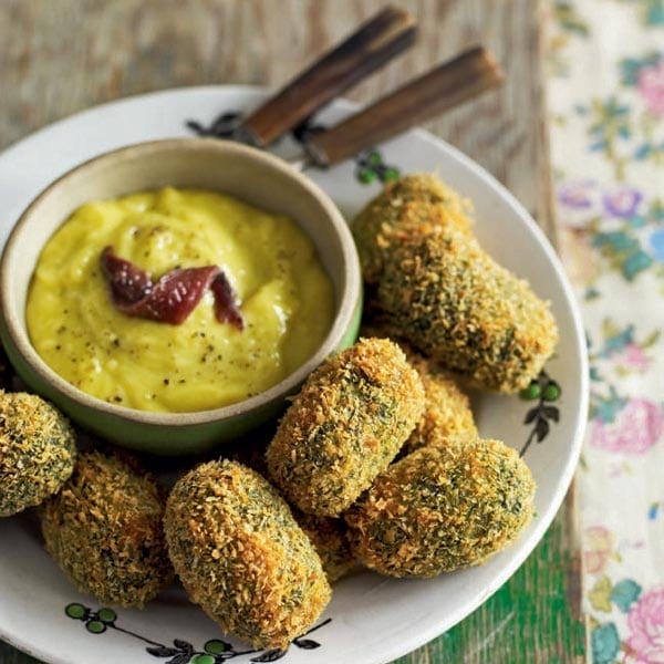 Spinach fritters with anchovy aïoli