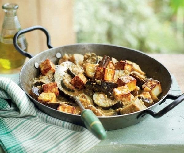 Aubergine and paneer curry