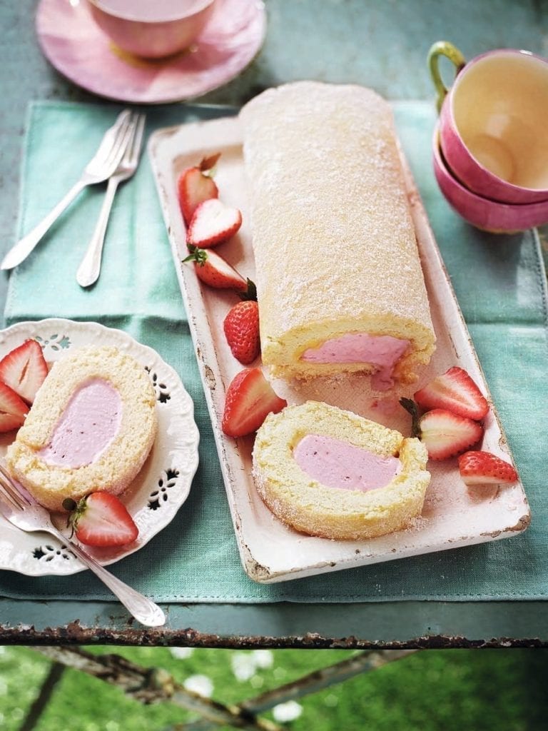 Strawberry and lemon curd arctic roll
