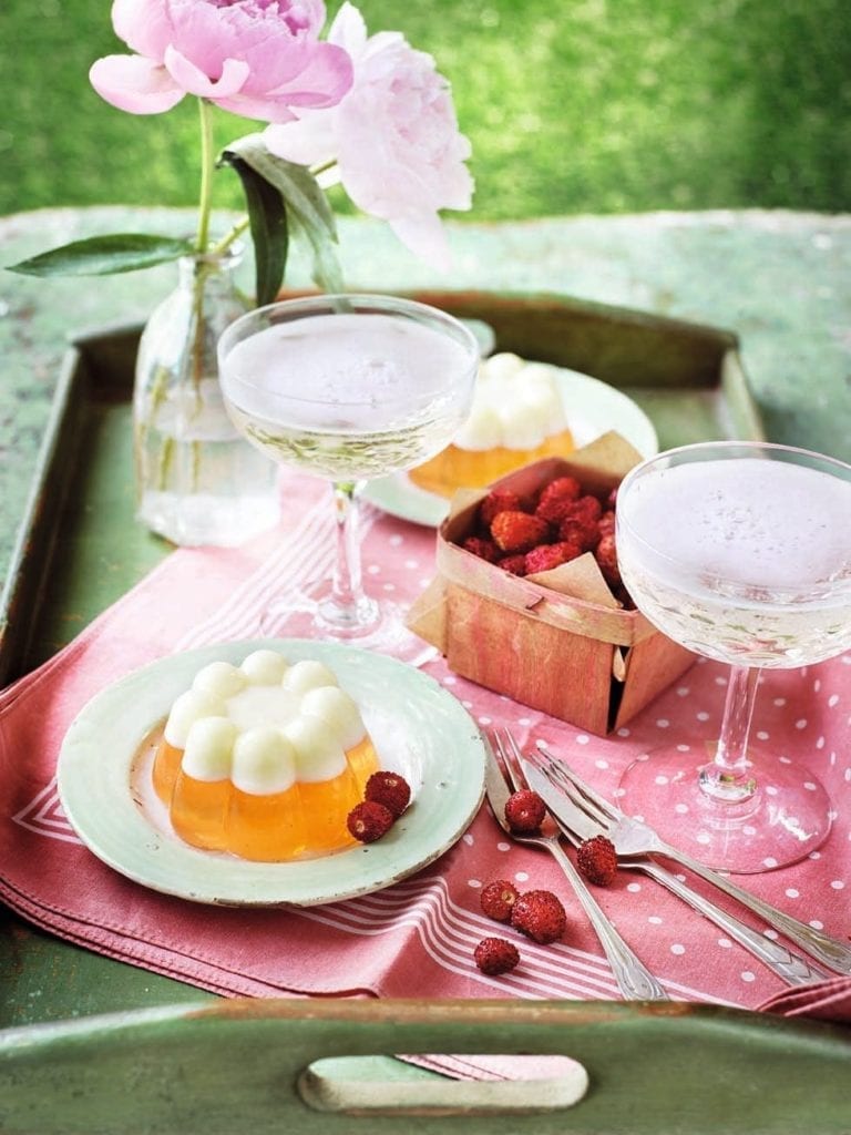 Strawberry, elderflower and prosecco cream jellies