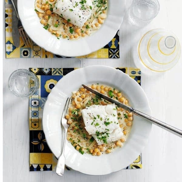 Pan-fried fish with chickpeas, cider and cream