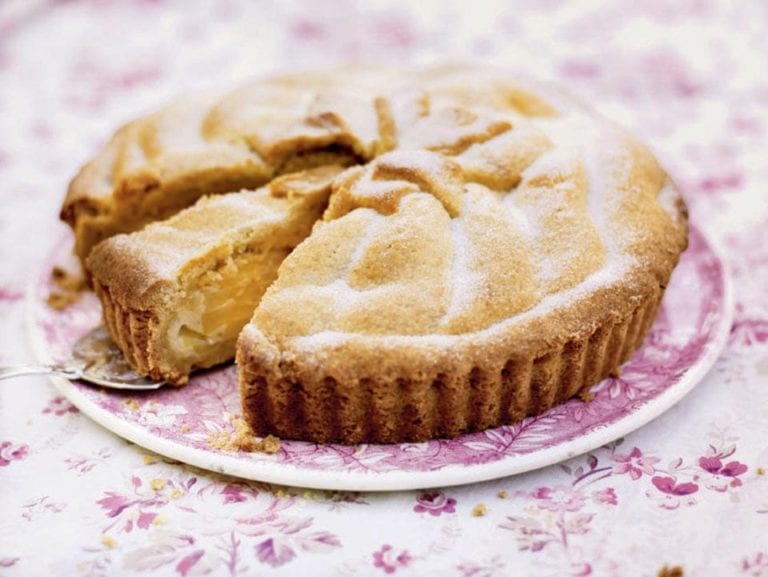 Deep apple pie