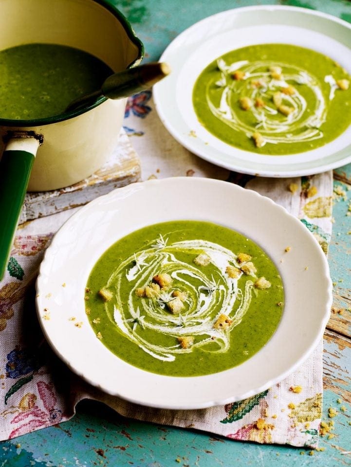 Wild garlic and potato soup with garlic butter croutons
