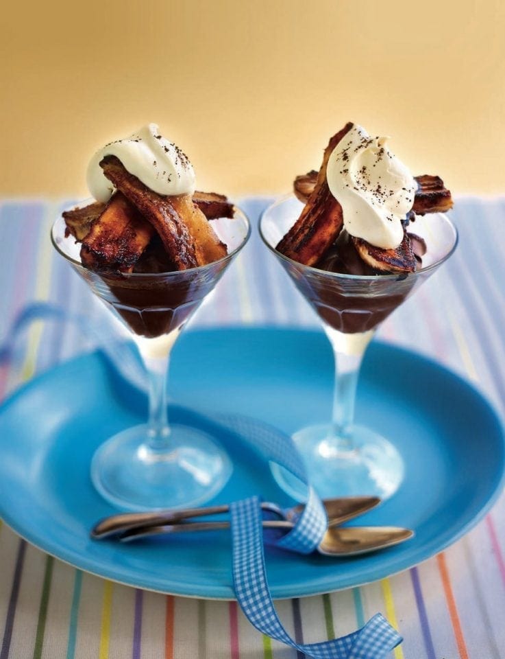 Banana split with rum and chocolate