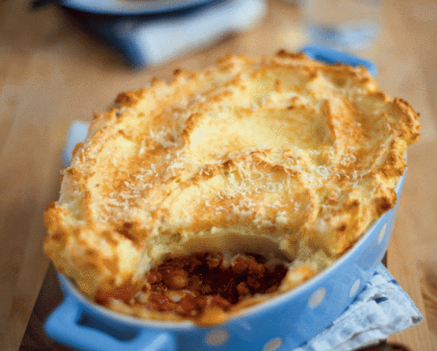 Meat and potato pastry pie