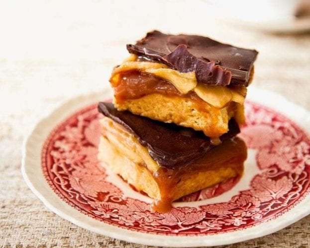 No-bake sticky toffee apple tart