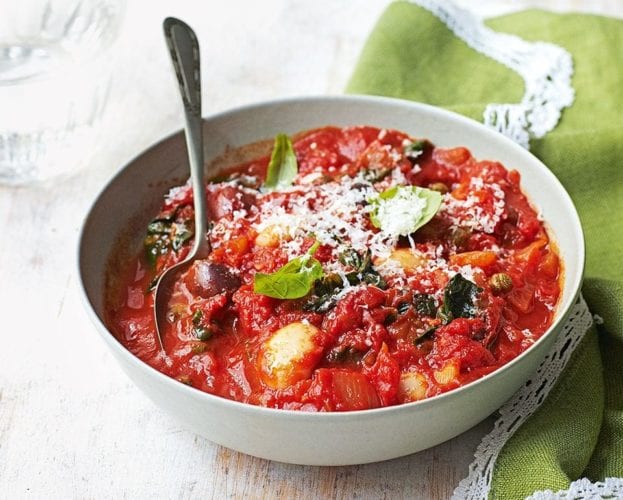 Puttanesca with beans