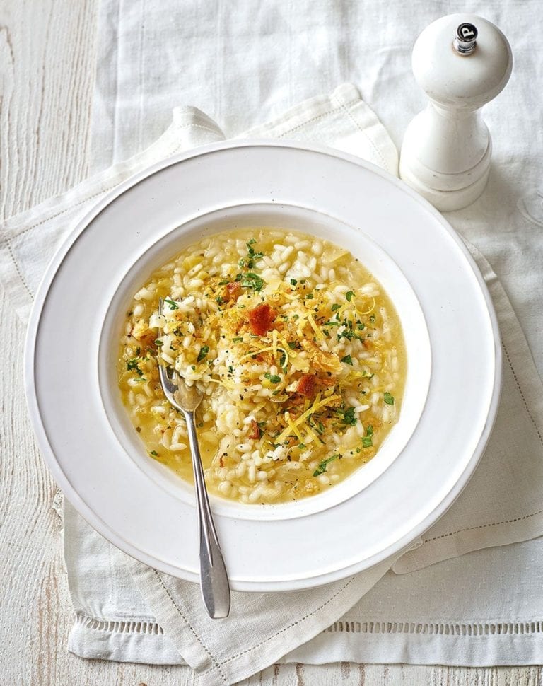 Leek risotto with lemon crumbs