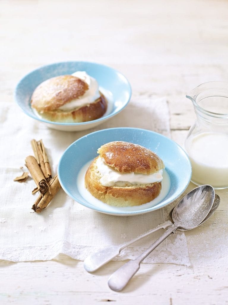 Semla buns (semlor)