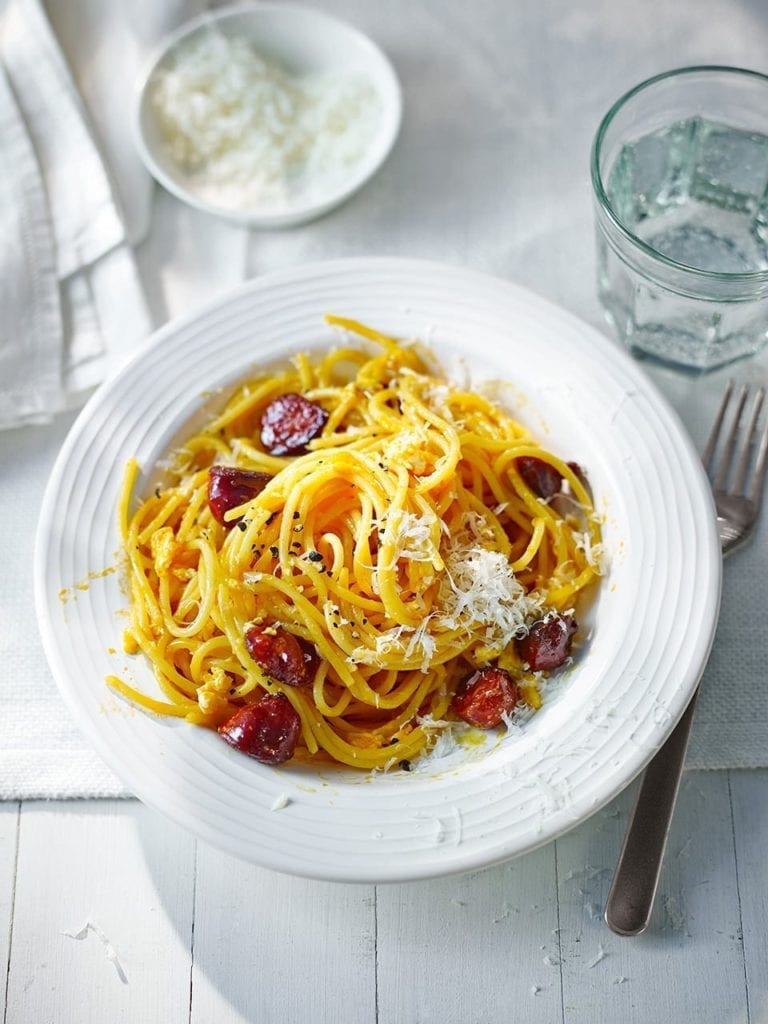 Chorizo carbonara in a bowl