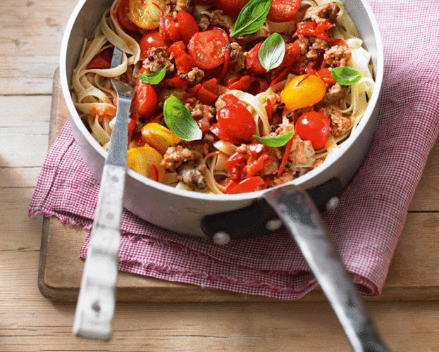 Pork and chilli tagliatelle in a tomato sauce
