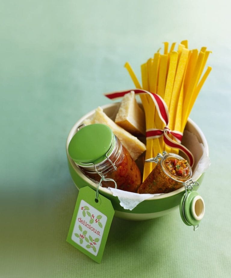 Roast tomato and black olive pasta sauce