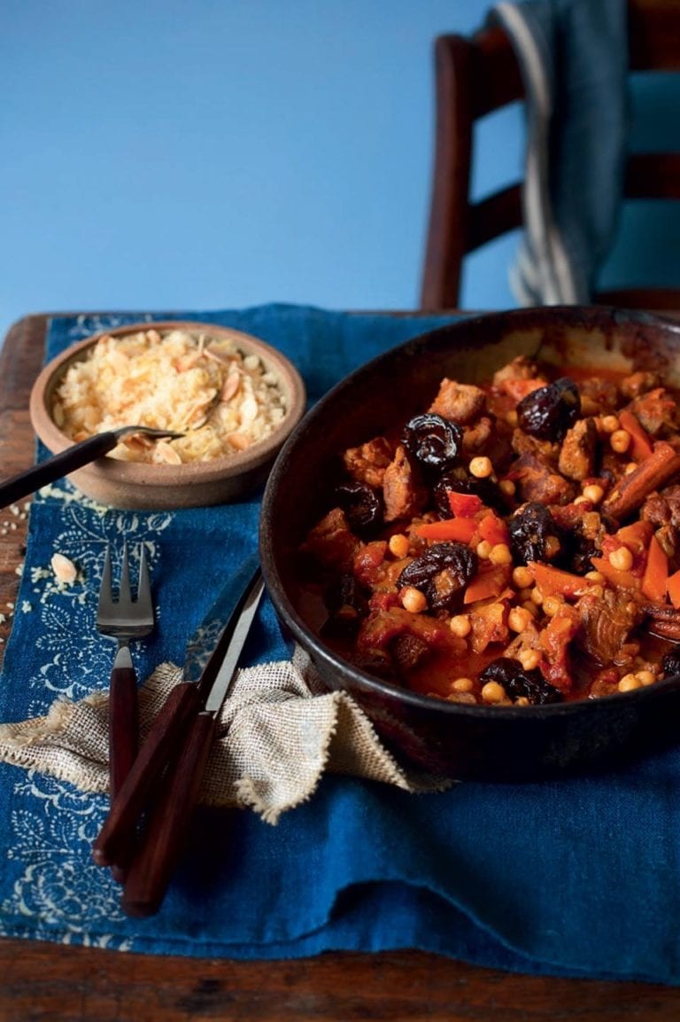 Lamb stew with prunes