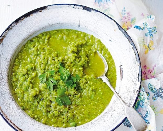 Pea and roasted garlic soup