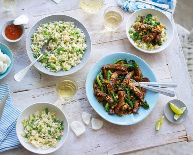 Stir-fried beef with broccoli and cashew nuts