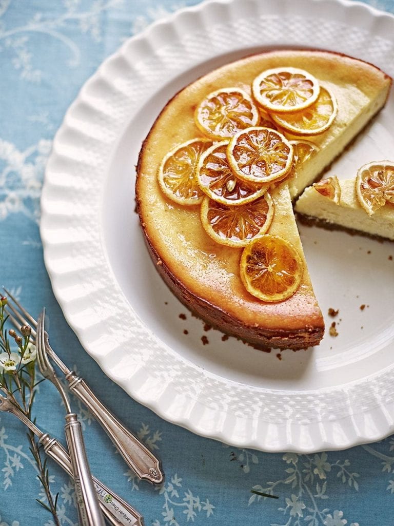 Baked lemon cheesecake