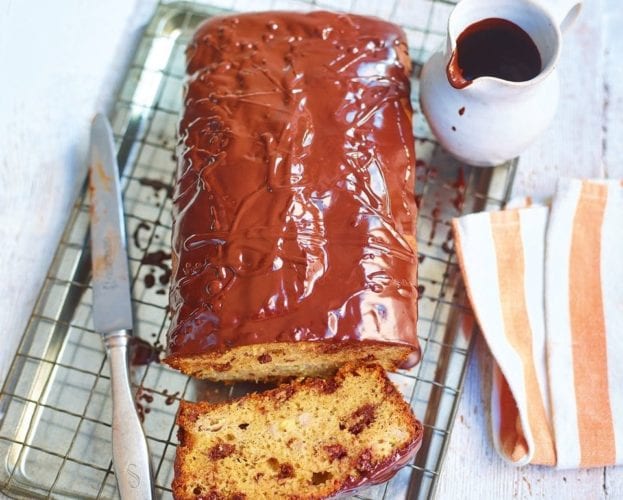 banana-chocolate-yoghurt-cake