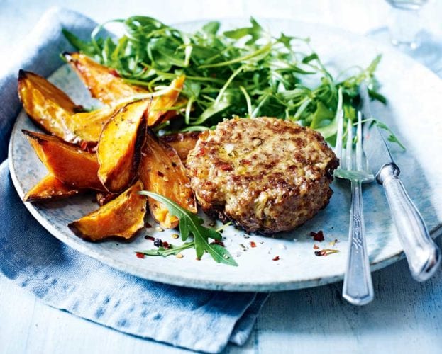 Spiced lamb burgers with sweet potato chips