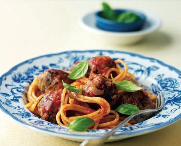Roast meatballs with tomatoes