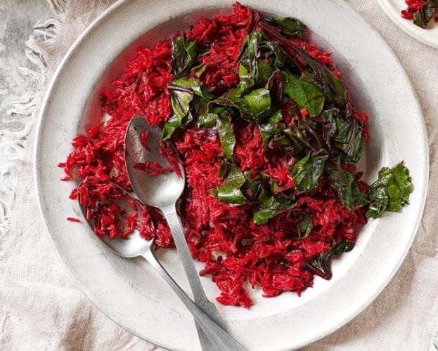 One-pot beetroot chicken rice