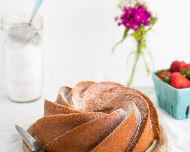 Vanilla bean bundt cake